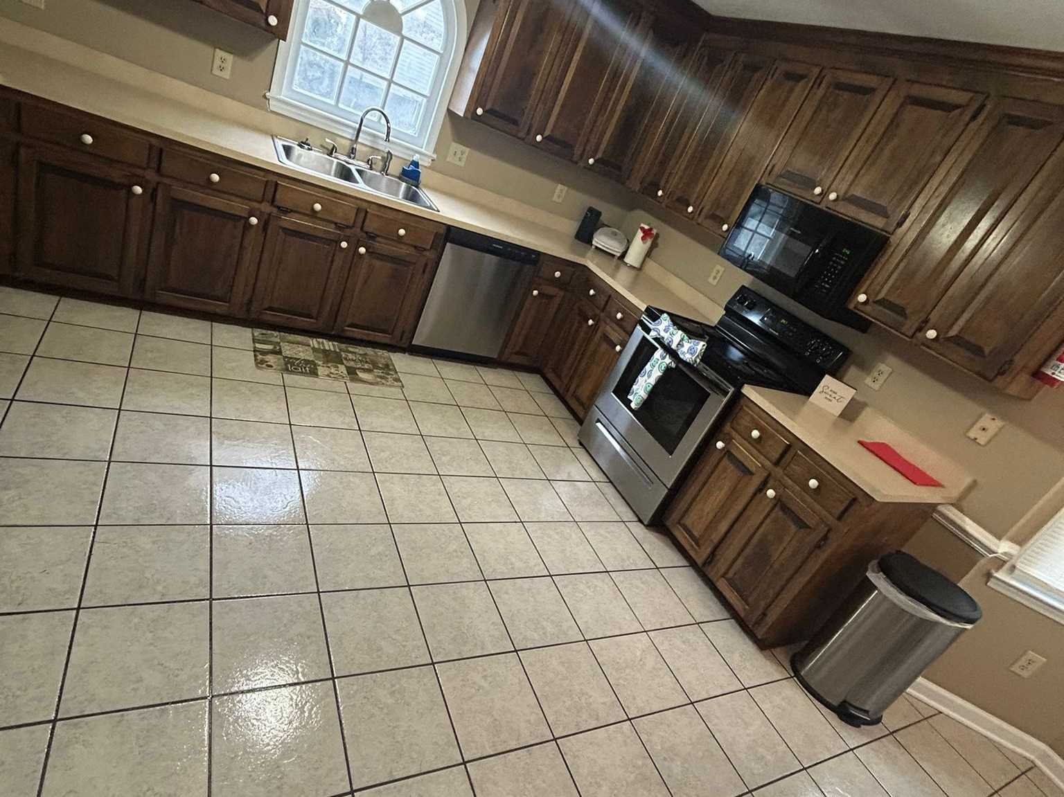 Amezquita Cleaning Llc