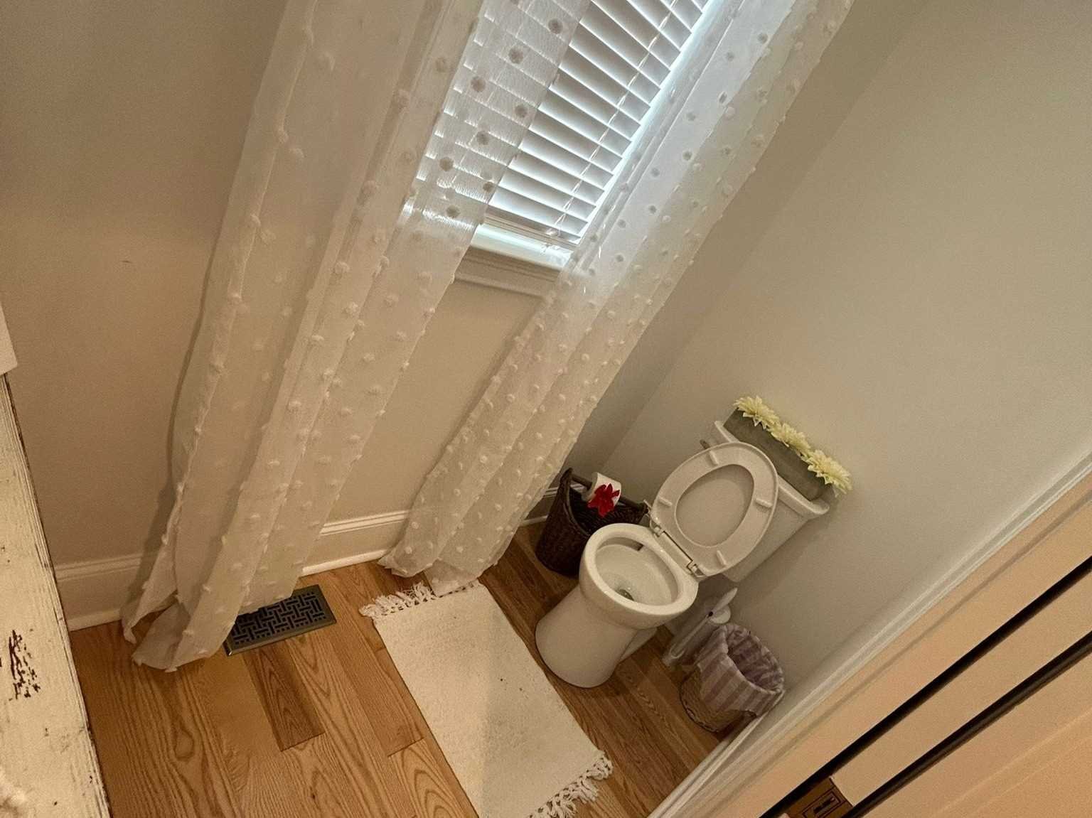 Amezquita Cleaning Llc