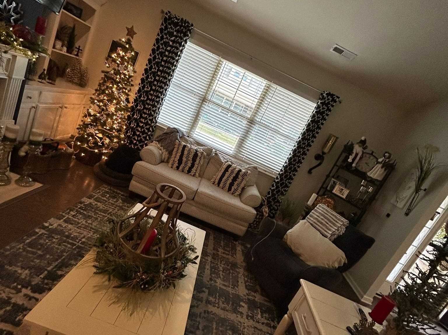 Amezquita Cleaning Llc