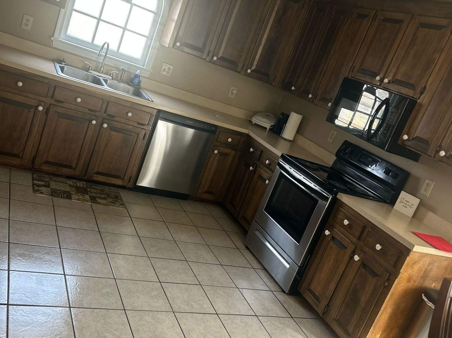 Amezquita Cleaning Llc