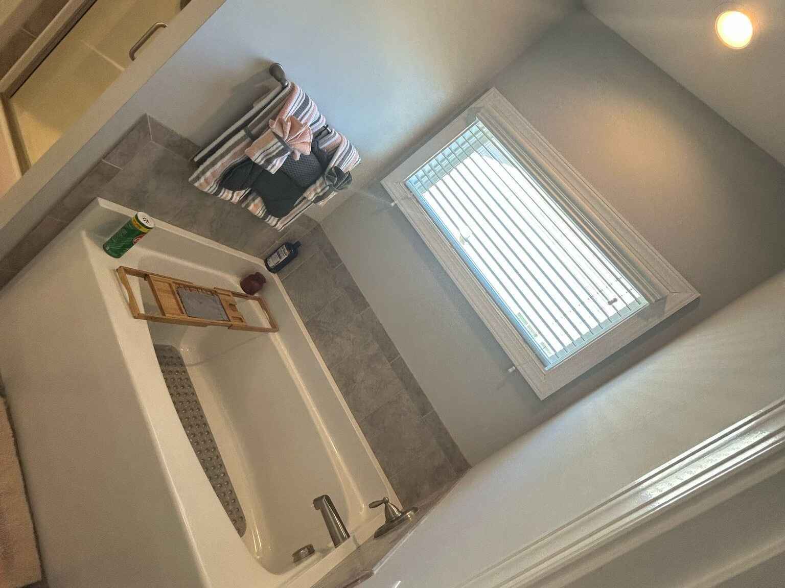 Amezquita Cleaning Llc