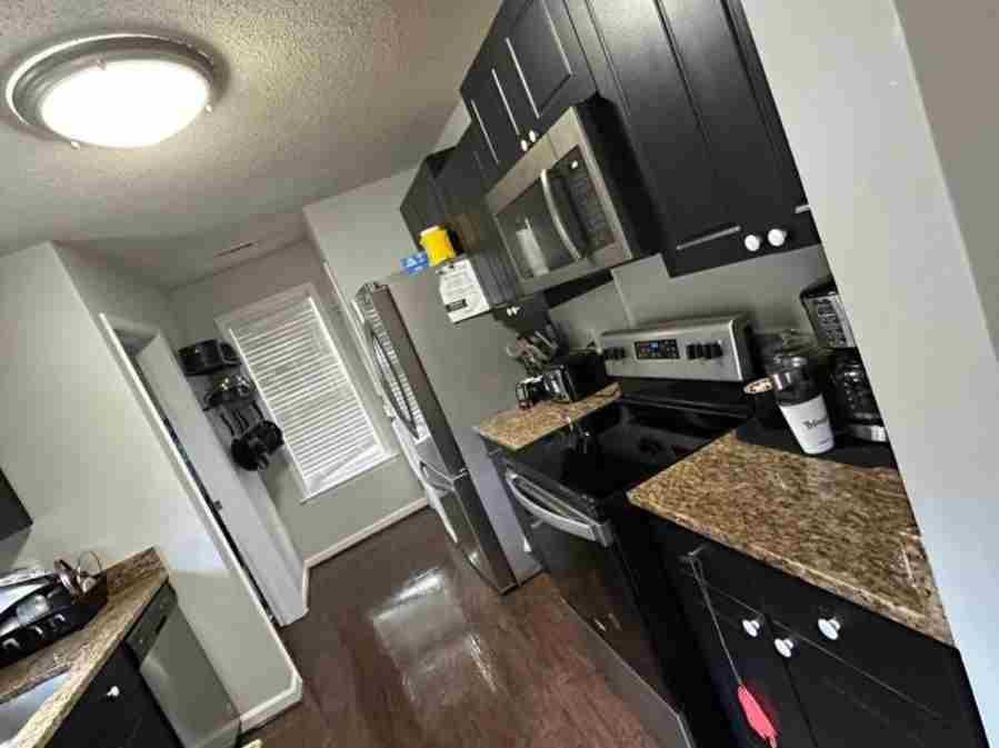 Amezquita Cleaning Llc