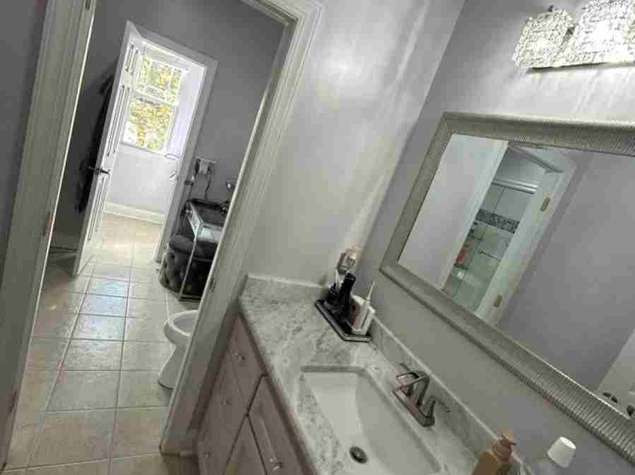 Amezquita Cleaning Llc