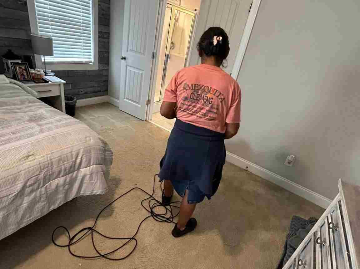 Amezquita Cleaning Llc