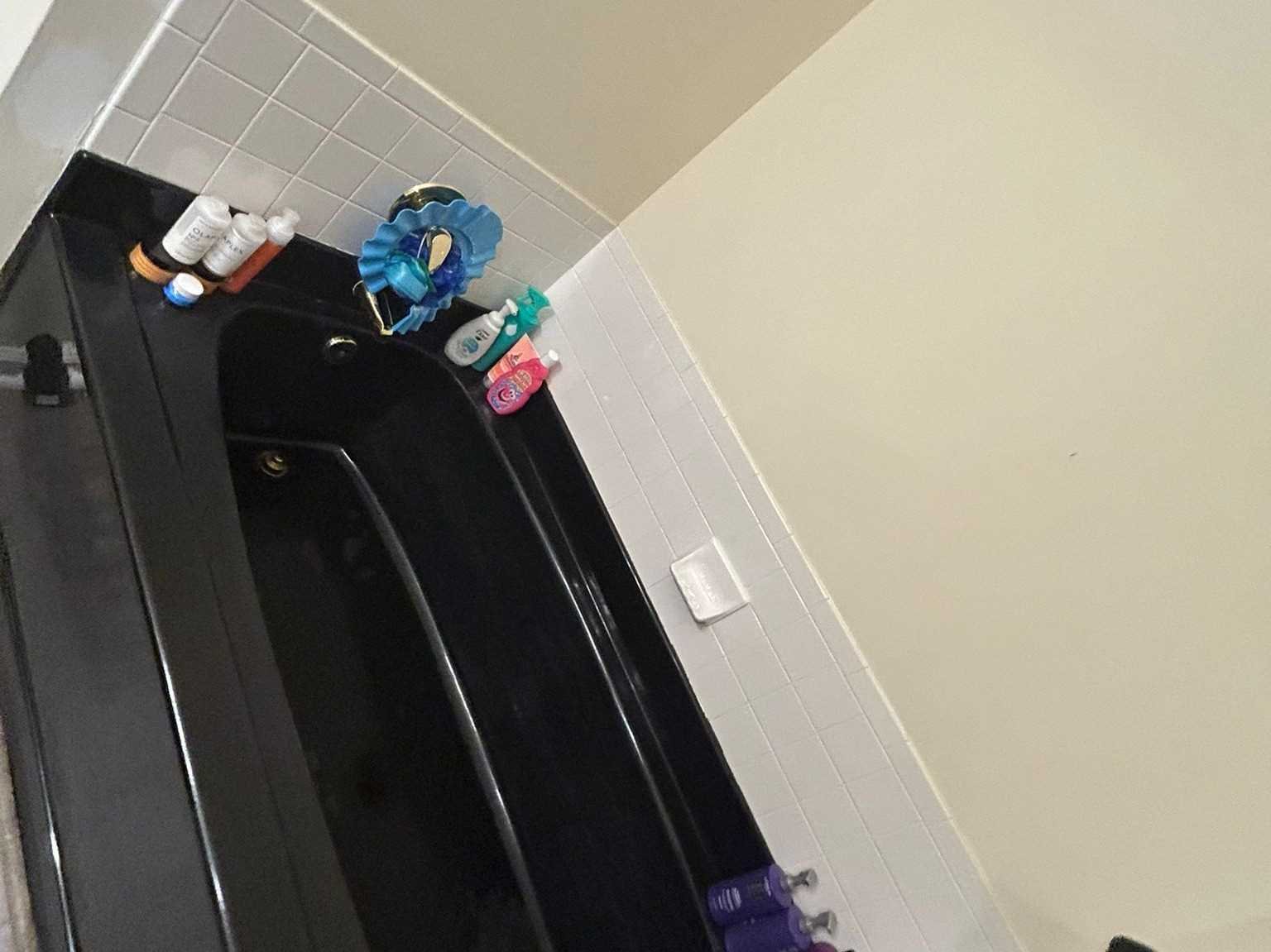 Amezquita Cleaning Llc